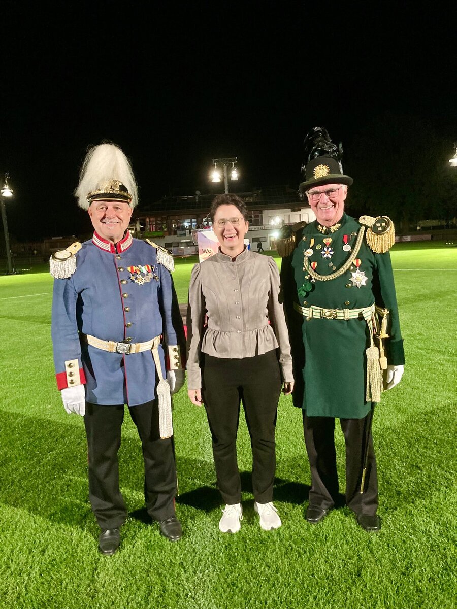 Adrian Staiger, Marion Gentges und Bernhard Lehmann im Stadion